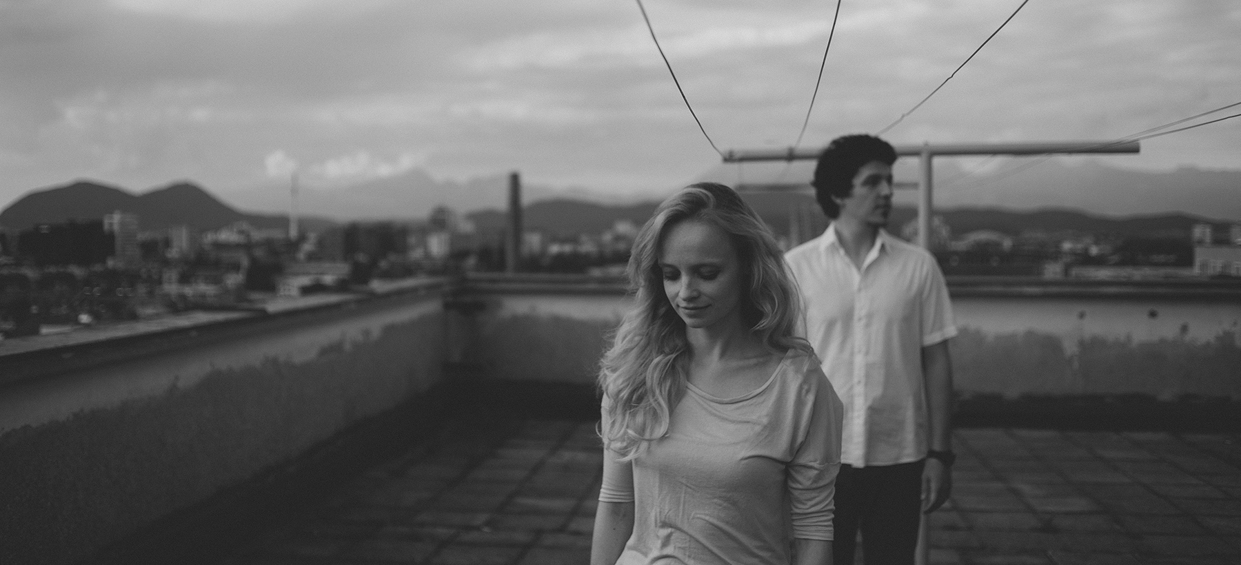 A black and white photo of a loving couple.