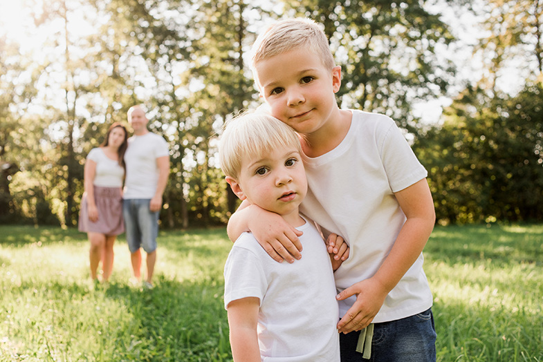 Creative family photoshooting.