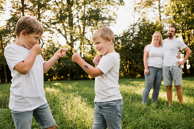 Photoshoting of family in nature.